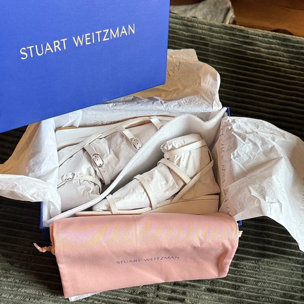 NIB Stuart Weitzman Grecian Buckle Wedge Heel Sandal White Patent Leather Size 8 - Picture 2 of 5